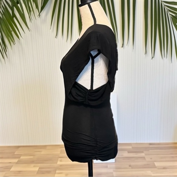 PattyBoutik Black Deep V-Neck Top – Size Small - Picture 2 of 11